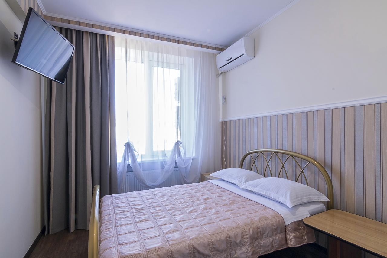 Centralny Hotel Kryvyi Rih Exterior foto