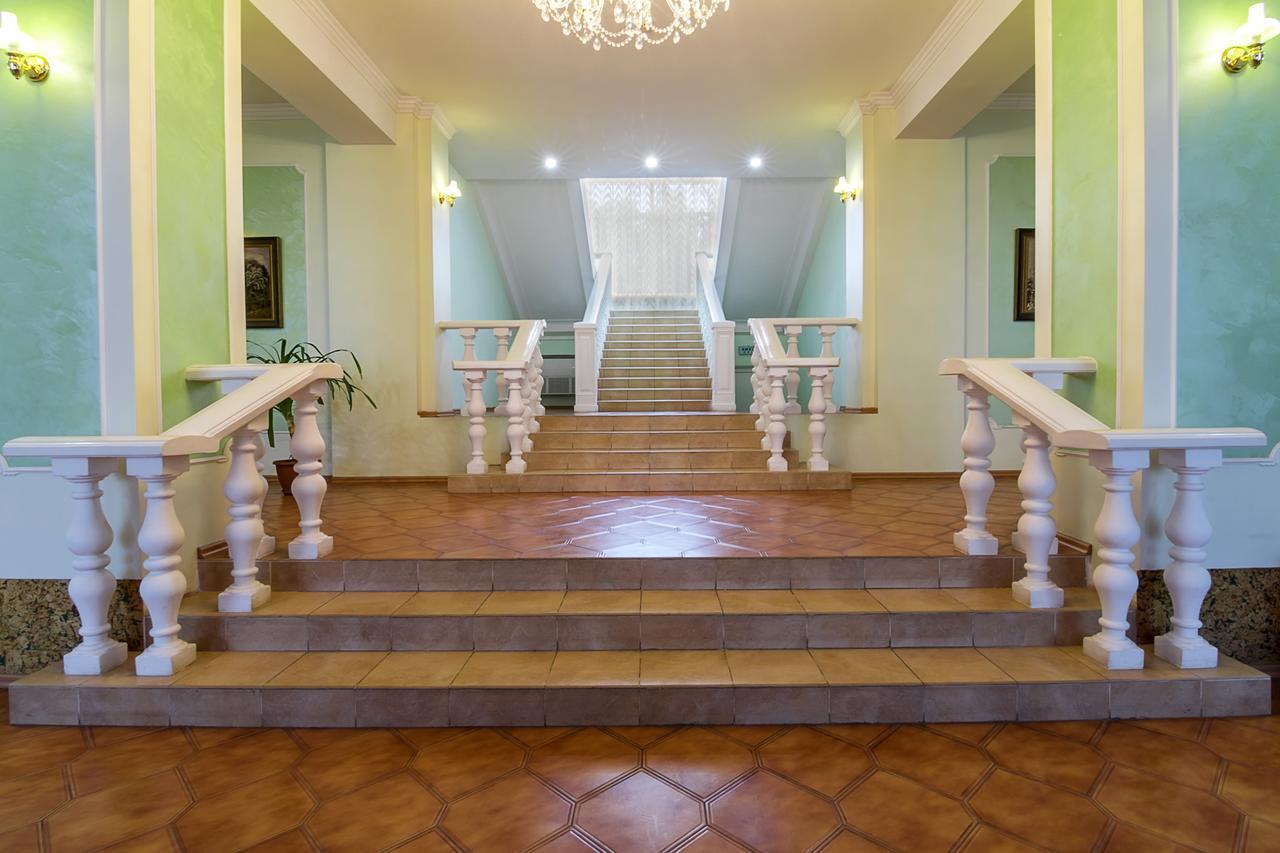 Centralny Hotel Kryvyi Rih Exterior foto