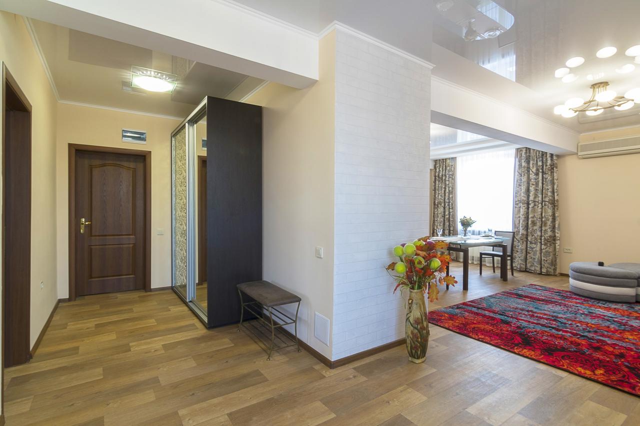 Centralny Hotel Kryvyi Rih Exterior foto