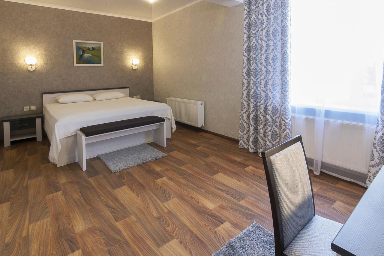 Centralny Hotel Kryvyi Rih Exterior foto